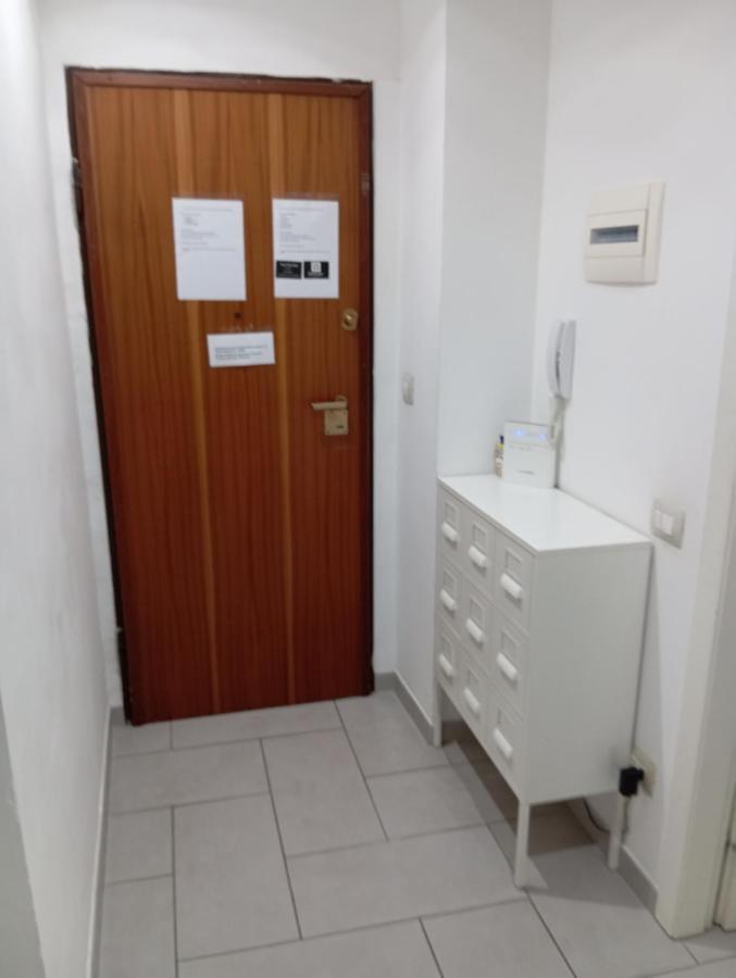 Apartament Famagosta Milano Appartement Buitenkant foto